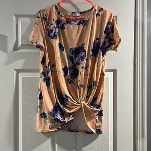 Modern vintage boutique flower t shirt
